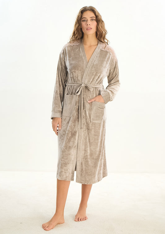 VELVE Robe