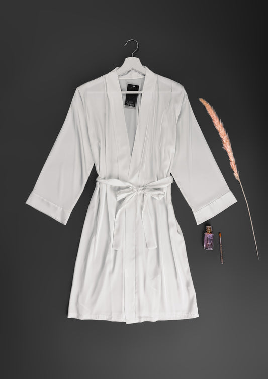 Short satin robe